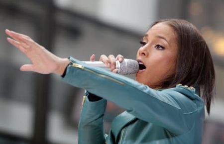 alicia keys social network