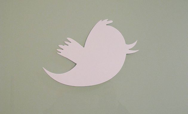 twitter facebook social network 2011