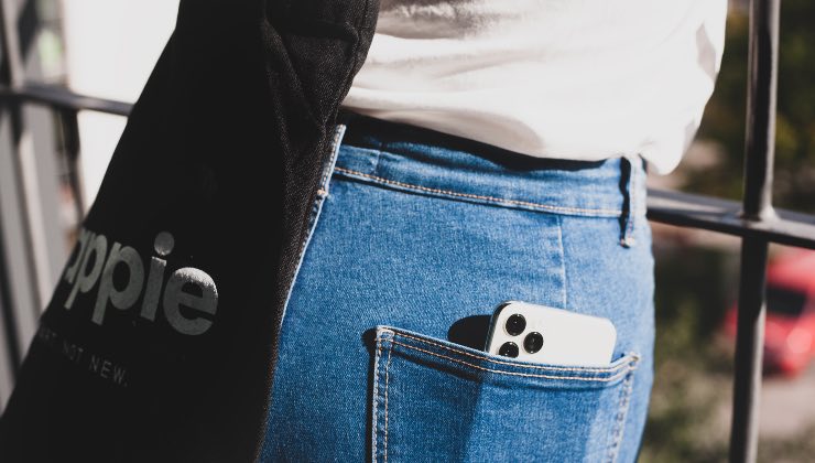 C'è correlazione tra lo smartphone in tasca e l'infertilità maschile